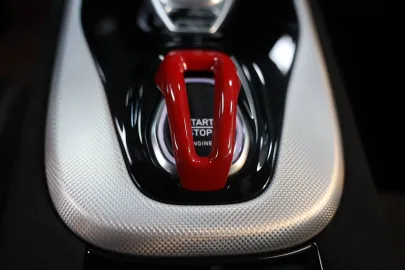 Car image 25