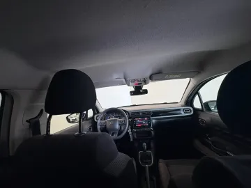 Car image 34