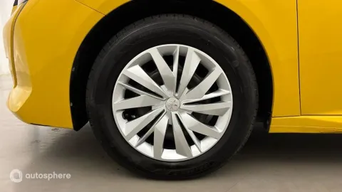 Car image 20