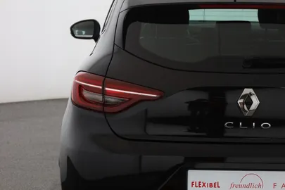 Car image 28