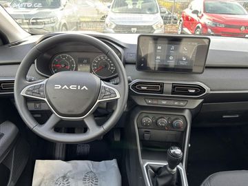 Car image 12