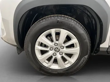 Car image 27
