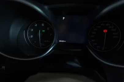Car image 38