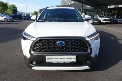 Car image 11