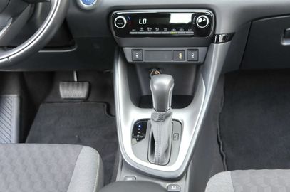 Car image 21