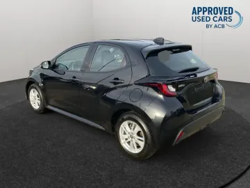 Car image 5