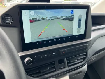Car image 28