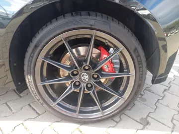 Car image 36