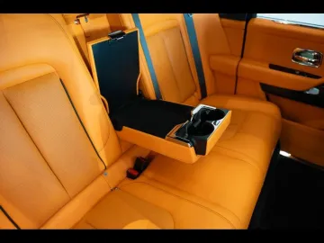 Car image 29