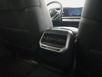 Car image 42