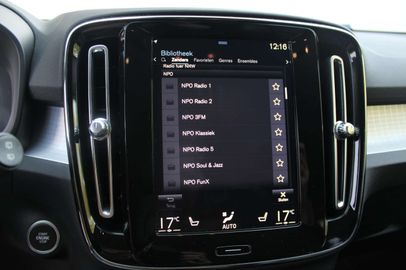 Car image 37