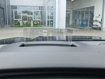 Car image 30