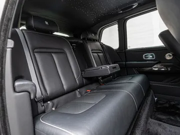 Car image 46