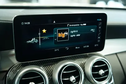 Car image 49
