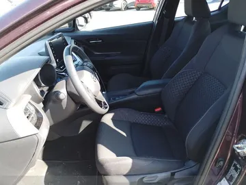 Car image 15