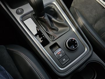 Car image 30