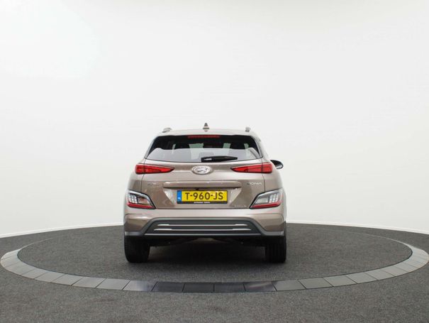 Hyundai Kona 64 kWh 150 kW image number 8