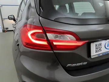 Car image 29