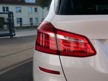 Car image 42