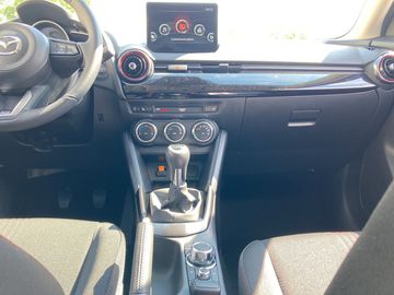 Car image 12