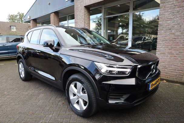 Volvo XC40 T3 115 kW image number 2