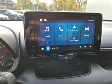 Car image 11