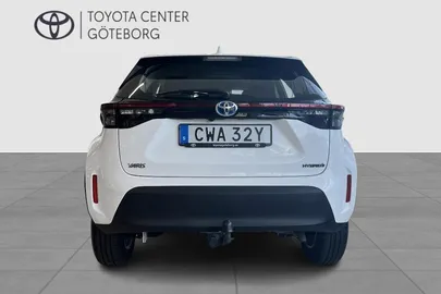 Car image 3