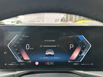Car image 40