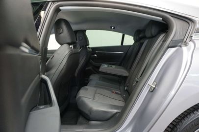 Car image 47