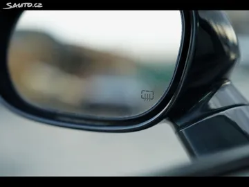 Car image 38