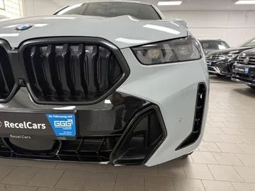 Car image 47