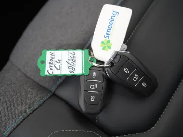 Car image 39