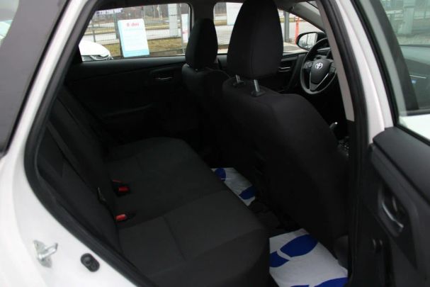 Toyota Auris 73 kW image number 12