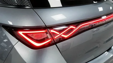 Car image 25