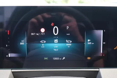 Car image 27