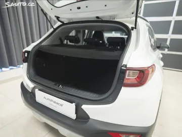 Car image 32