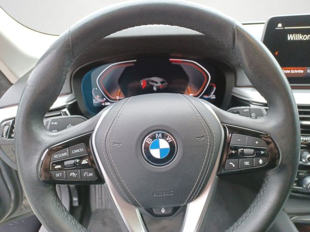 BMW 520d Touring 140 kW image number 12