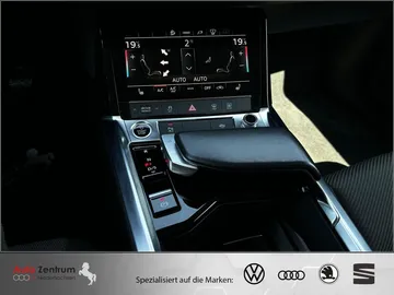 Car image 32