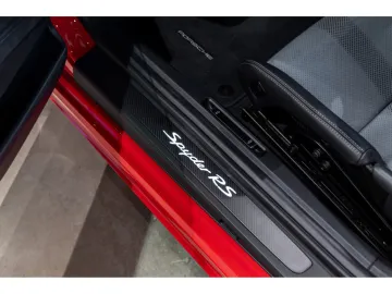 Car image 30