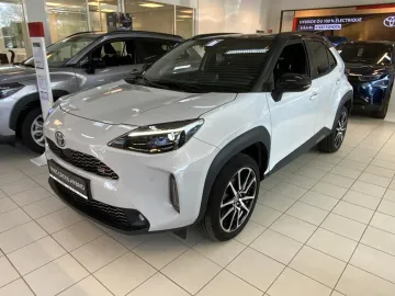 Car image 16