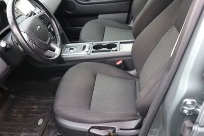 Car image 10