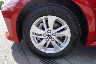 Car image 31
