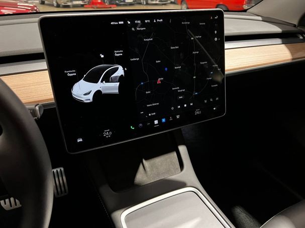 Tesla Model Y Performance AWD 393 kW image number 9