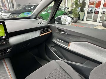 Car image 31