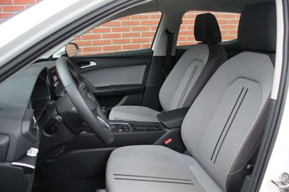 Car image 41