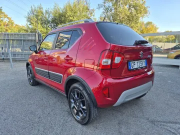 Car image 4