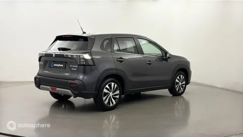 Car image 4