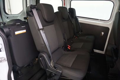 Car image 37