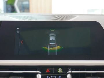 Car image 32