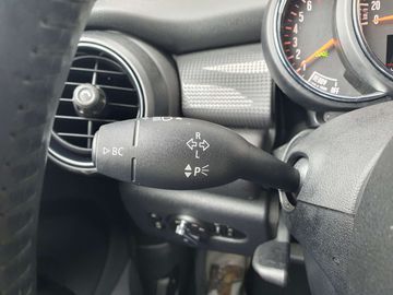 Car image 35